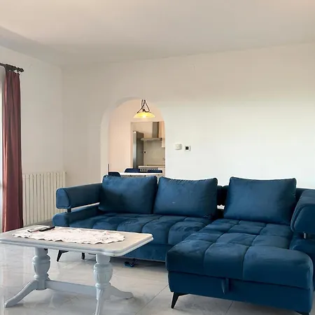 Beautiful Home In Visnjan *