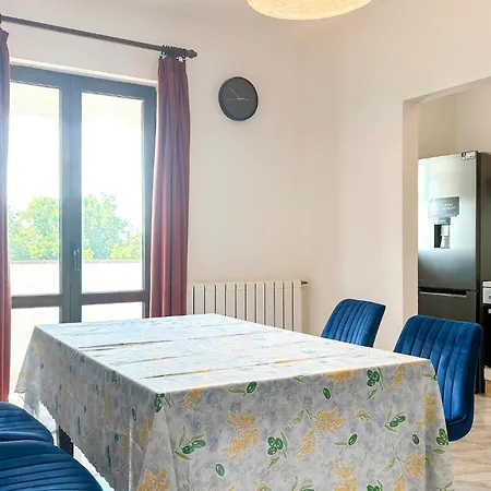 Beautiful Home In Visnjan * Višnjan